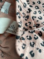 شلوار (لگ) دخترانه طرح پلنگی نسکافه ای برند H&M - Image 2