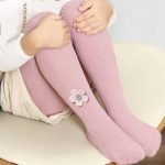 جوراب شلواری کبریتی طرح گل - Image 2