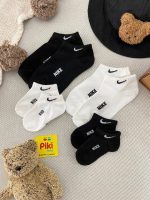 جوراب نایکی مادر و کودک