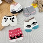 جوراب طرح دار استپ دار نوزادی تا یکسال