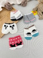 جوراب طرح دار استپ دار نوزادی تا یکسال