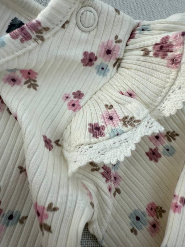 بادی آستین بلند کبریتی برند C&A سایز نیوبرن (بدو تولد) (0-1 ماه) - Image 5