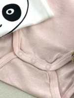 بادی آستین کوتاه برند H&M طرح پاندا - Image 3