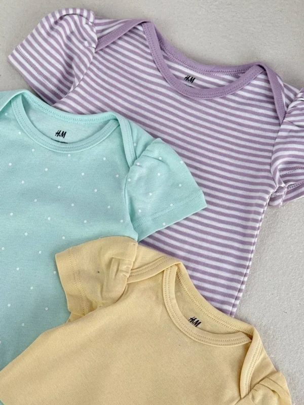 بادی آستین کوتاه اورجینال برند H&M - Image 2